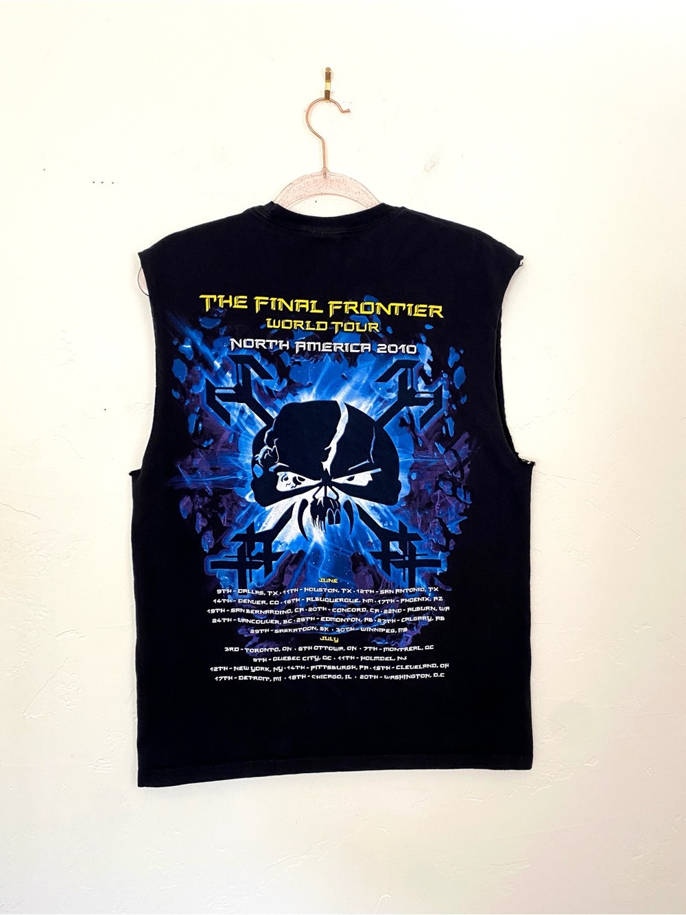 Iron Maiden L Final Frontier 2010 North America Tour Shirt Muscle Tee - Picture 4 of 5